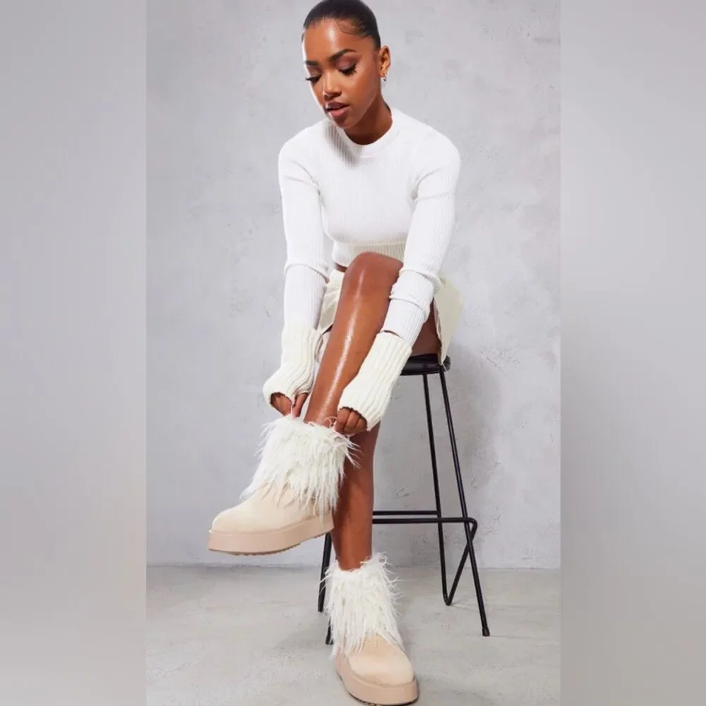 NWT PrettyLittleThing Cream Faux Fur Platform Boots Size 9 Cozy Winter Chunky